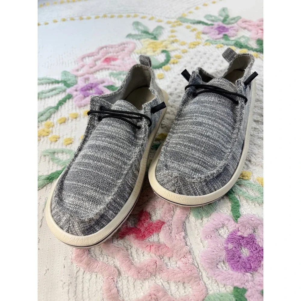 Maui and Sons Mens Gray Knit Slip On Loafers Moc Toe Shoes Size 10 MNMS23AC004